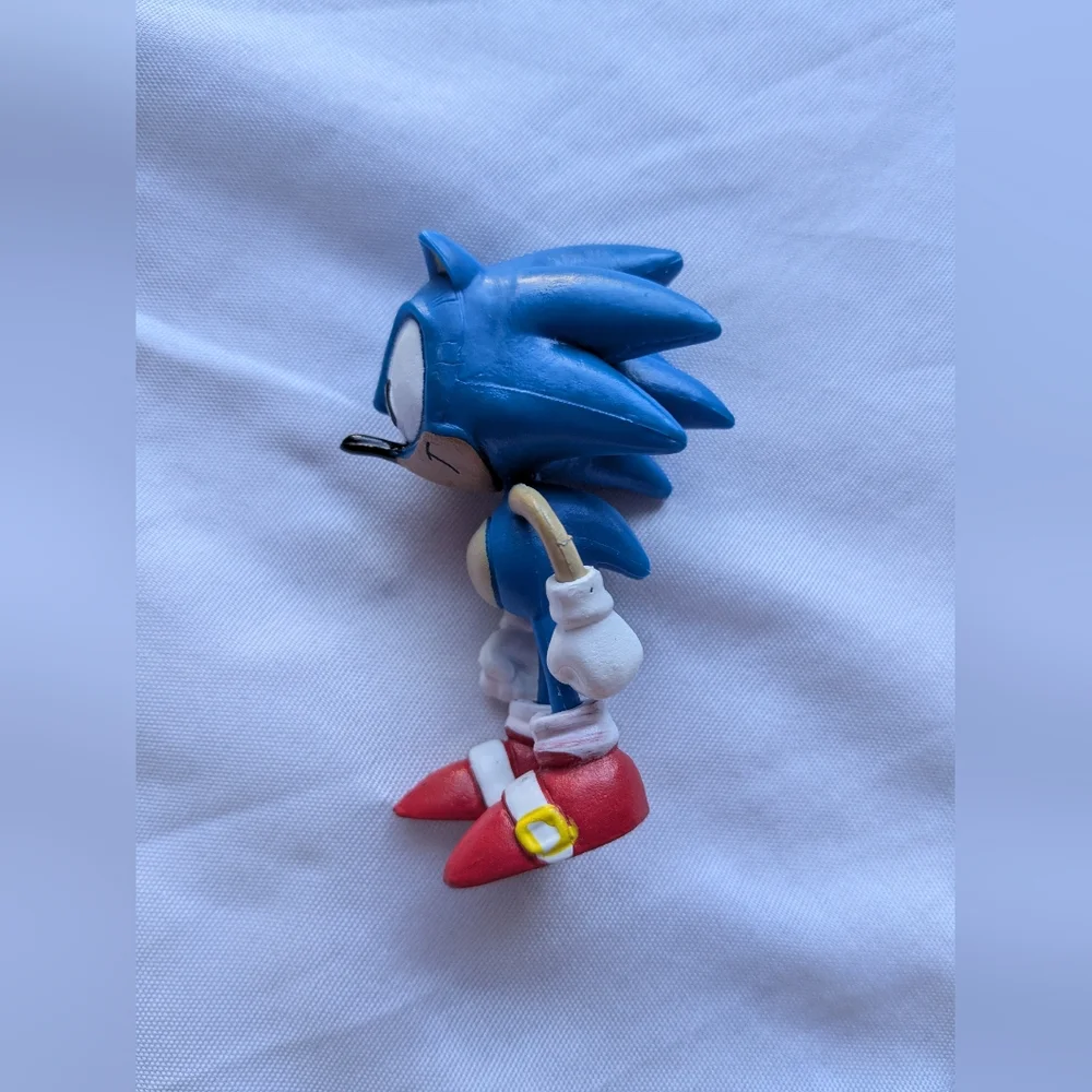 Sonic The‎ Hedgehog Figurine About 2.25 Inches Tall